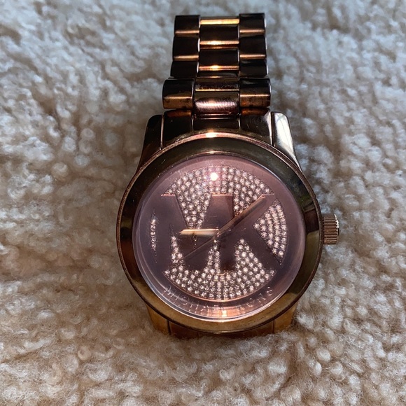 Michael Kors Women\'s Runway Rose Gold-Tone Watch MK5661